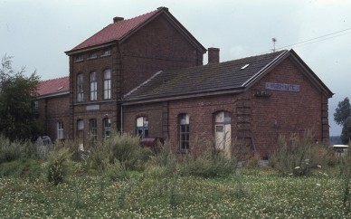 BOEKHOUTE  78-4707.jpg
